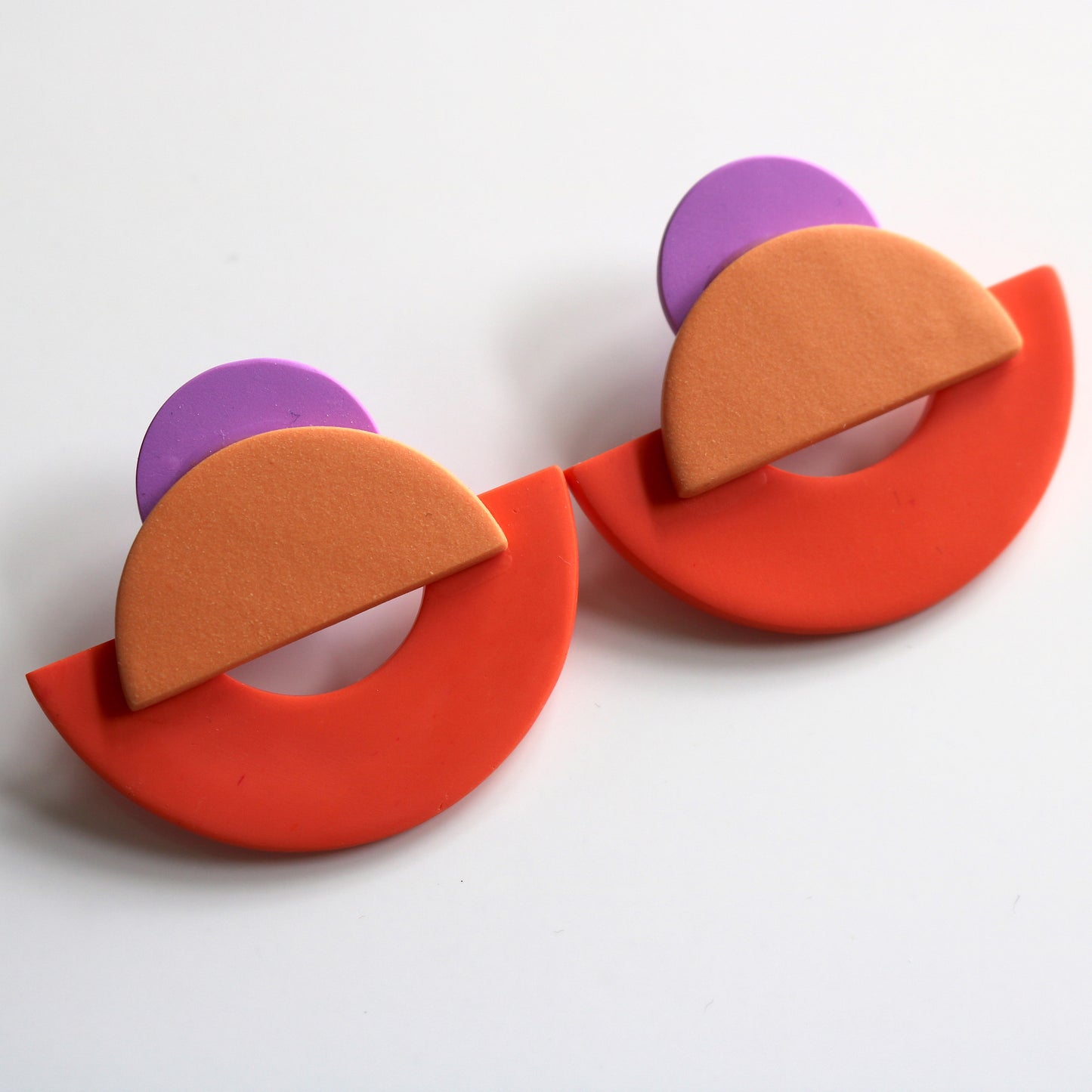 Arca Studs in Apricot & Coral