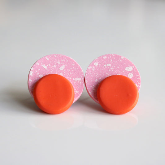 Dot Stud in Rose Speck & Coral