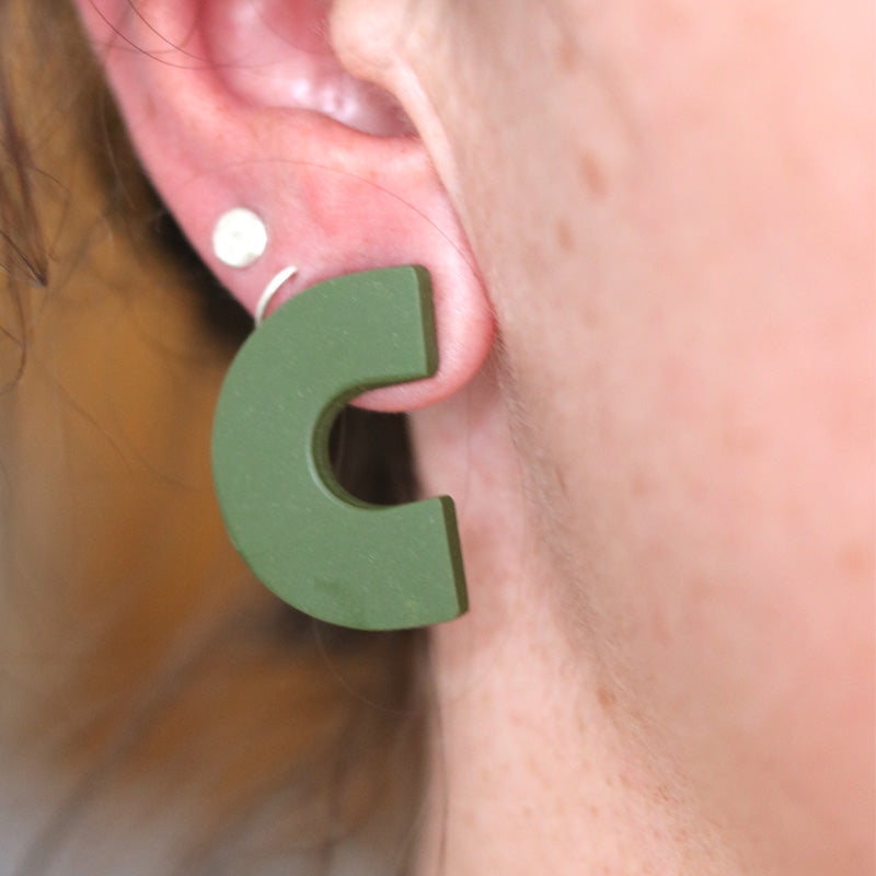 Side Arch Studs in Olive