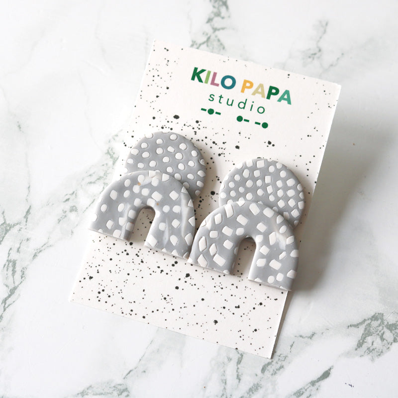 Lunar Arches in Grey w/white speckle