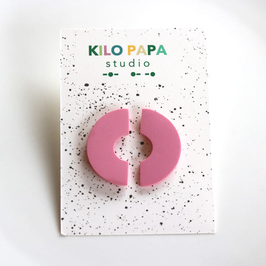 Bridge Studs in Candy Pink