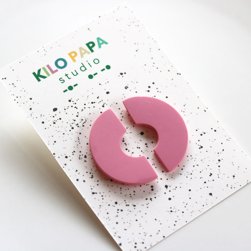 Bridge Studs in Candy Pink