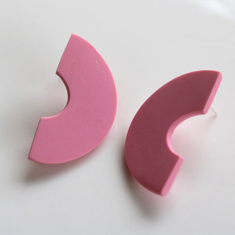 Bridge Studs in Candy Pink