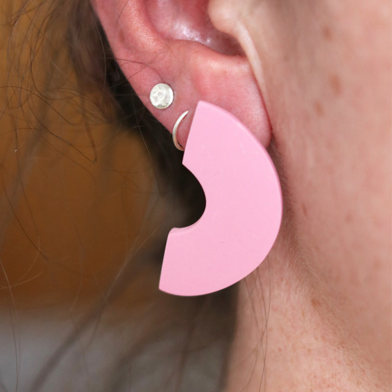 Bridge Studs in Candy Pink