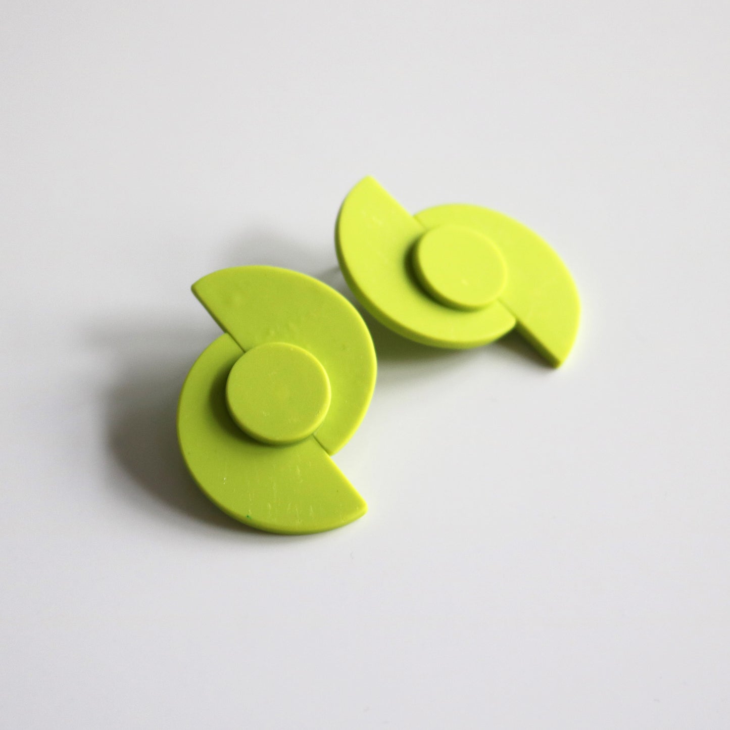 Saturn Studs